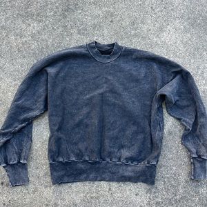 Yeezy crew neck sweater sample 🔥🔥🥶